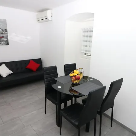 Ninetta With Terrace Apartman Baška
