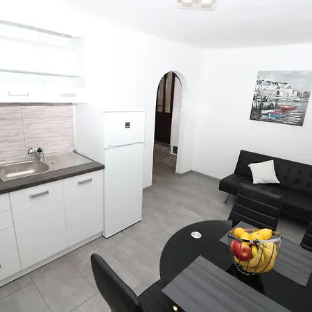 Ninetta With Terrace Apartman Baška